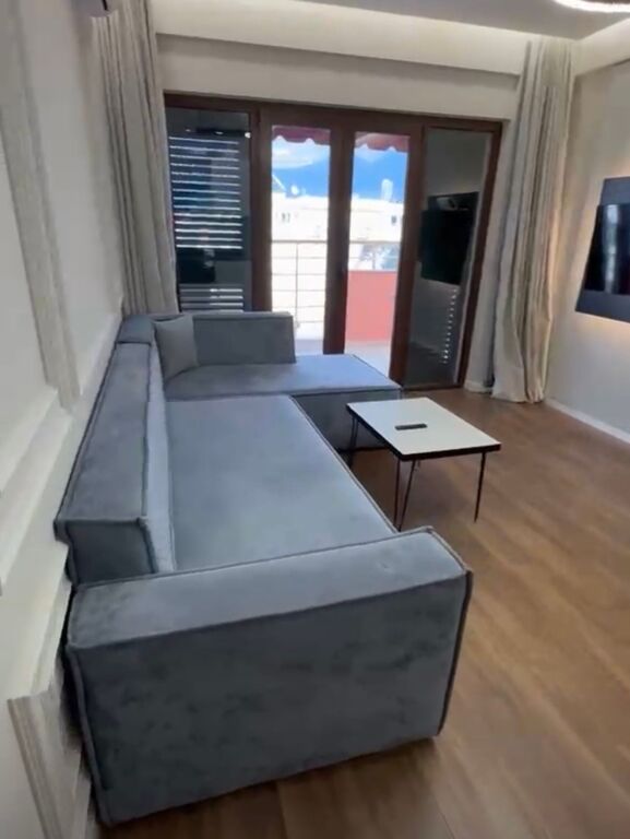 Apartment 1+1 for sale at Komuna e Parisit