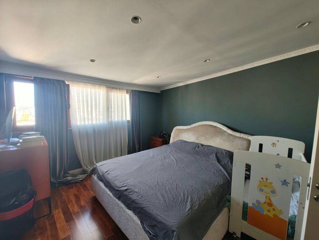 Shitet apartament 3+1+2 tek Bulevardi Zogu i Pare , ish Stacioni i Trenit .