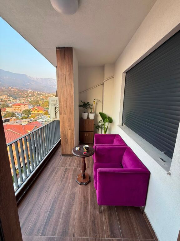 Apartament 2+1 per qera ne Shkoze !