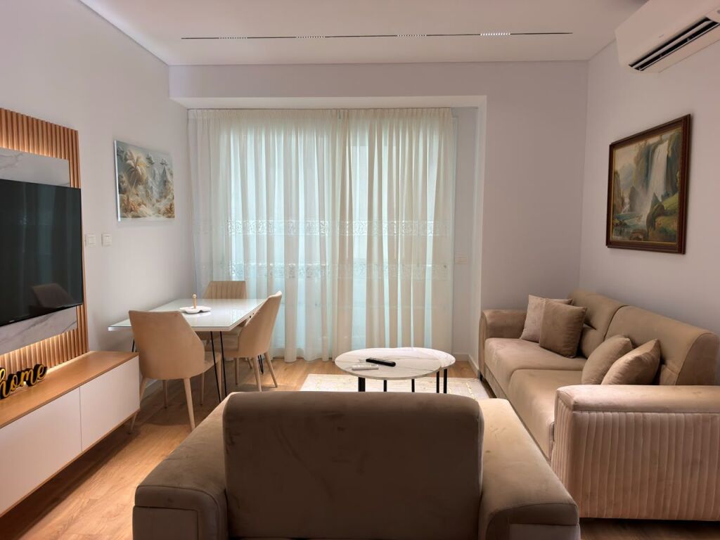 Appartamento 2+1+2wc in Affitto a Lungo Termine - Ambulanza, Vlora