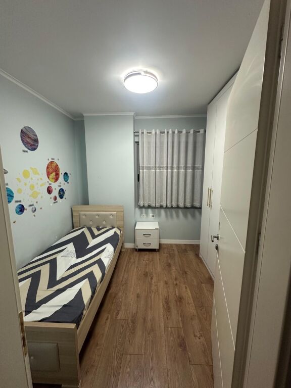 Jepet Me Qera Apartament 2+1+1 Ballkon