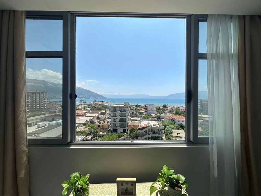 Apartament 2+1 me qera ,prane portit,Vlore
