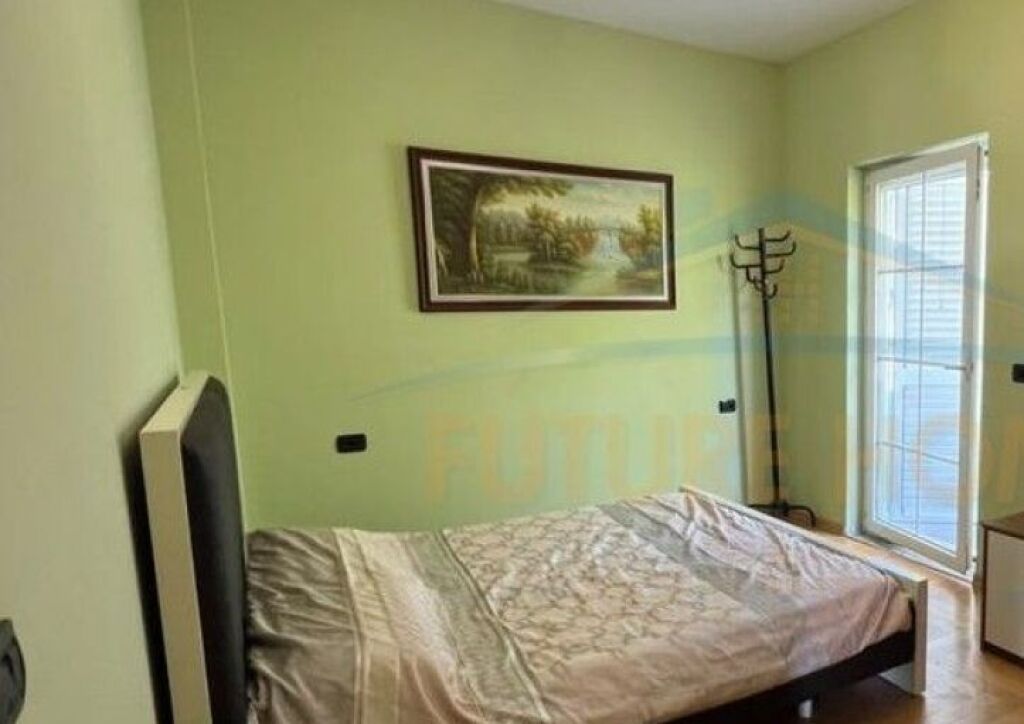 Affitto, Villa su 3 piani, Paskuqan, Tirana