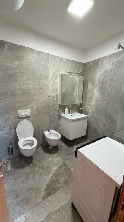Shitet, Apartament 2+1, Selvia, Tirane