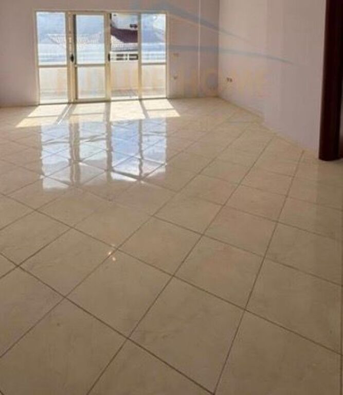 Shitet, Apartament 3+1+2, Rruga Shefqet Kuka, Fresk, Tirane