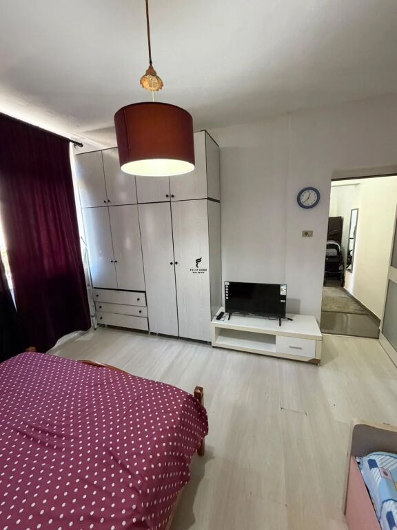 APARTAMENT ME QERA 1+1 BLLOK 50.000 LEKE FH-95741