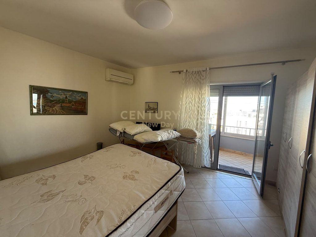 2+1 apartment with 2 bathrooms for rent near the Tax Office