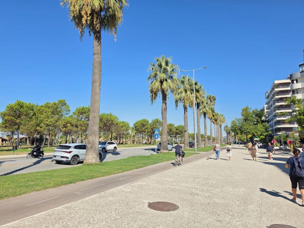 Apartament 1+1+Garazh me Qera Afatgjate - Lungomare, Vlore