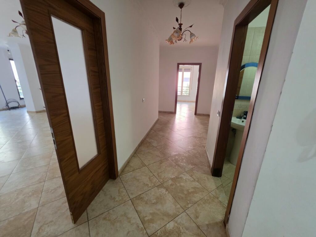 🏠 Jepet me qira apartament 2+1+2