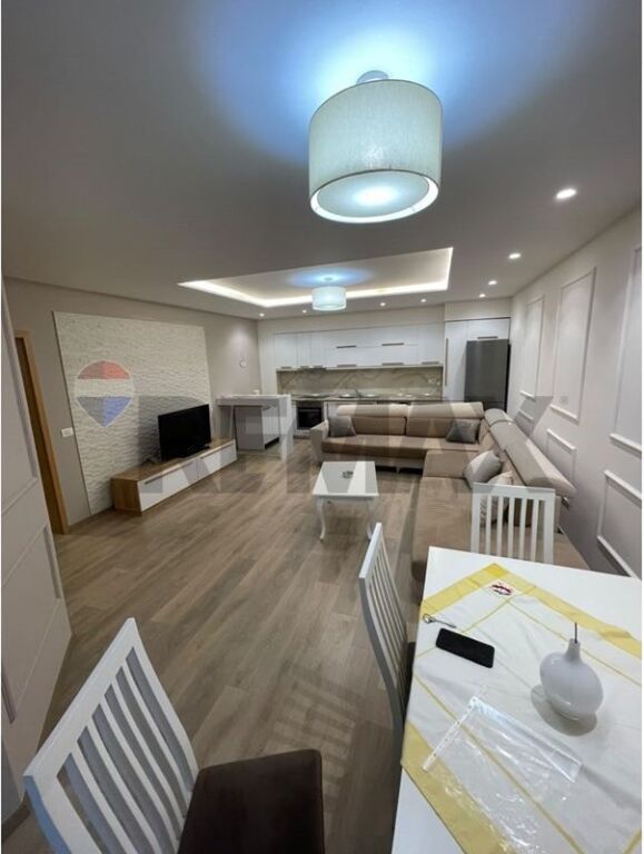 Apartament - Për Qira - Liqeni I Thatë, Tiranë
