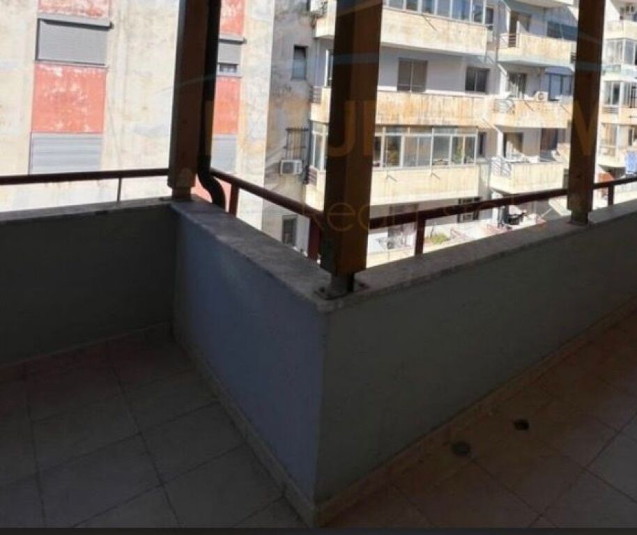 Qira, Apartament 4+1+2+ Post parkimi, Fresk, Tiranë