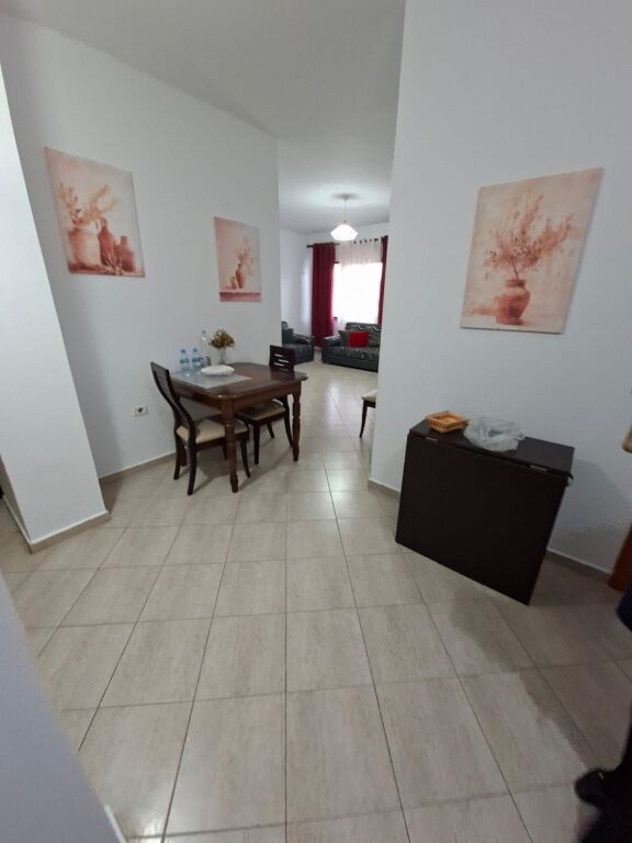 Jepet me qira 1+1 Kodra e Diellit Rr.Bill Klinton 50.000 leke
