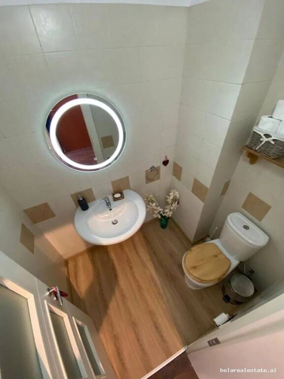 Apartament Duplex Me Qera 3+1+2 ne Bllok (ID B230229) Tirane