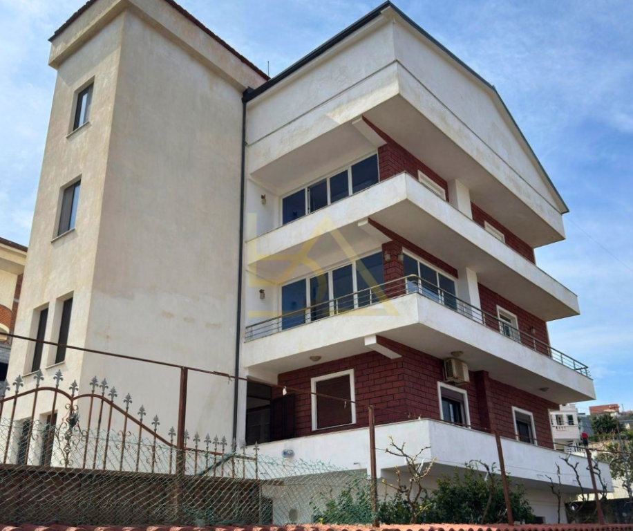 5-STOREY VILLA FOR SALE – “STEFAN VOKOPOLA” STREET (STREET 82), DURRËS
