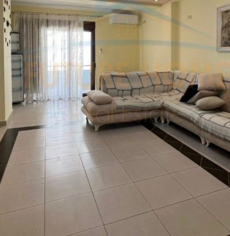 Qira, Apartament 4+1+2+ Post parkimi, Fresk, Tiranë