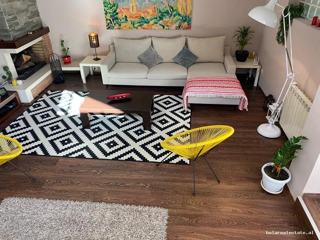 Apartament Duplex Me Qera 3+1+2 ne Bllok (ID B230229) Tirane