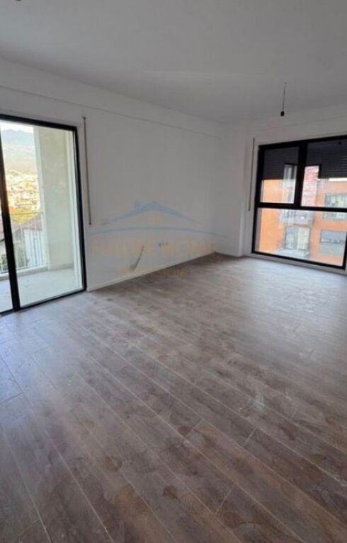 Shitet, Apartament 2+1+2+ 2 Poste Parkim, Rruga Sadik Petrela, Kompleksi ASL 2