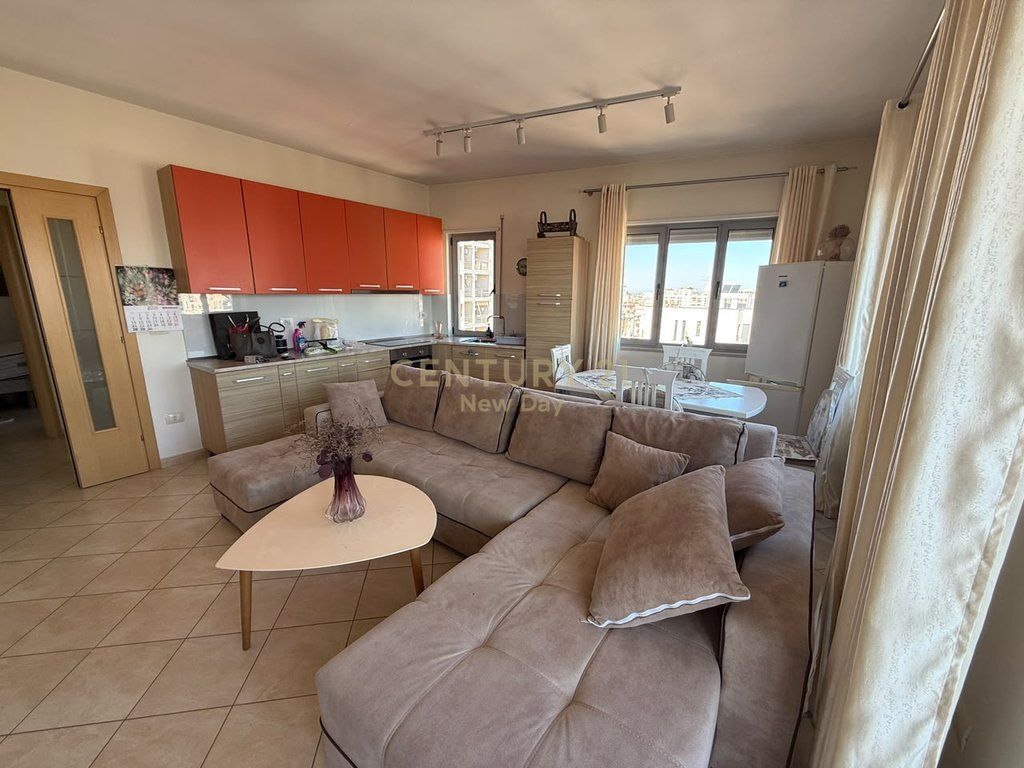 2+1 apartment with 2 bathrooms for rent near the Tax Office