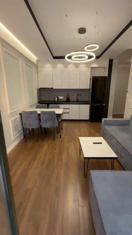 Apartament 1+1 per shitje Komuna e Parisit !