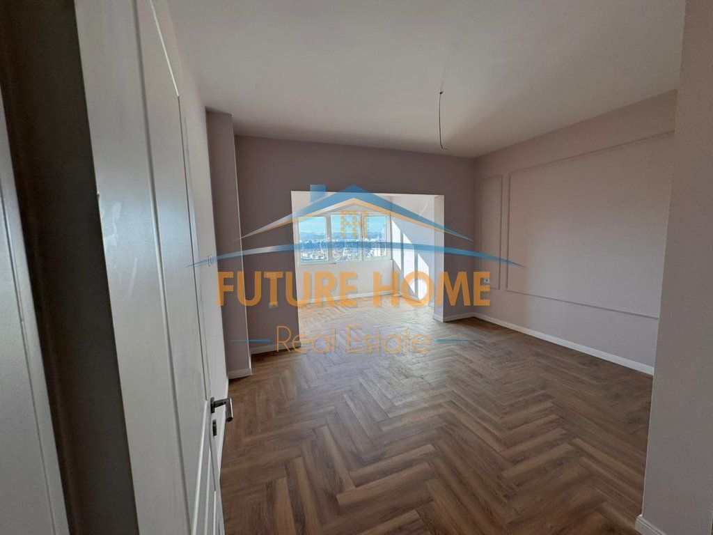 Qira, Ambient per zyra, Shallvaret 2,500 €
