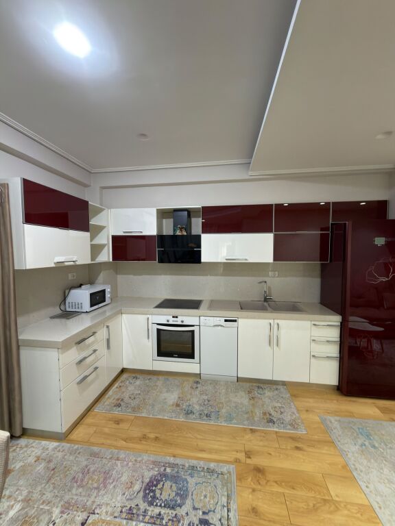 Jepet me qira 2+1 ne Astir prane 2 Palmave ,🏷️55.000Leke