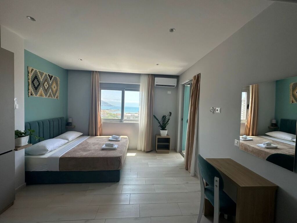 Apartament 2+1 me qera ,prane portit,Vlore