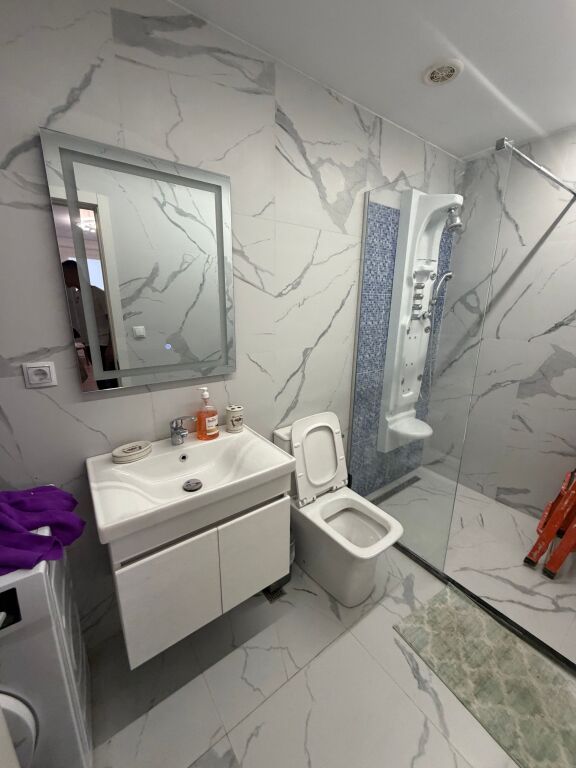 2+1, 5th floor without elevator, myslym shyri intersport, 650 thousand lek