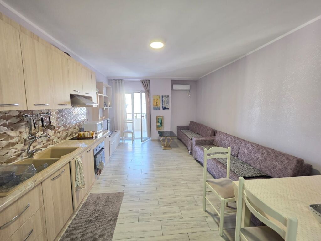 Apartament 1+1+Garazh me Qera Afatgjate - Lungomare, Vlore