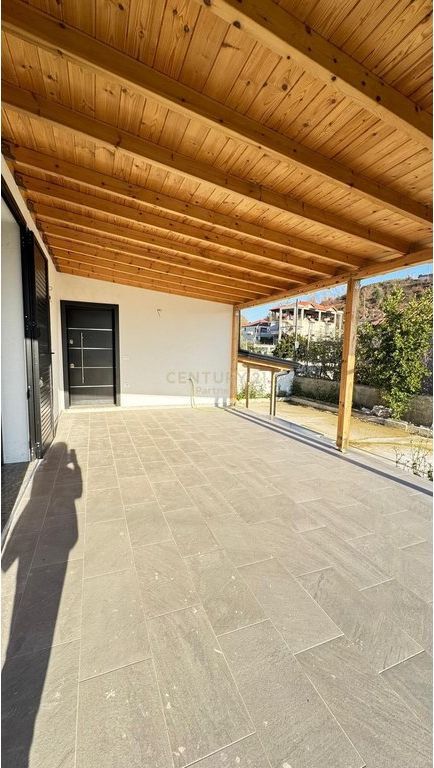 SHESIM SHTEPI PRIVATE NE YZBERISH (Blerje me Kredi) 360,000 €