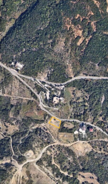 Shitet 900m2 tokë buzë rrugës kryesore të Dajtit