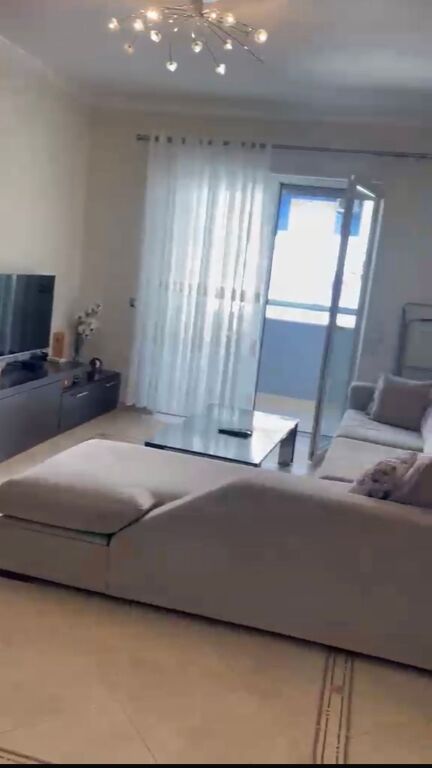 Qera, Apartament 2+1+2, prane Liceut Artistik, Tirane