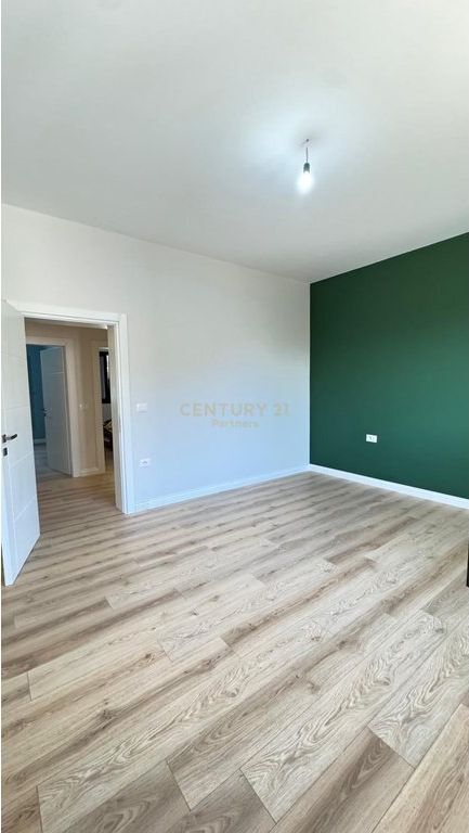 SHESIM SHTEPI PRIVATE NE YZBERISH (Blerje me Kredi) 360,000 €