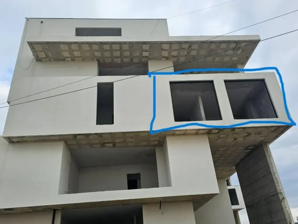 Shitje | Apartament 2 + 1 | Rruga Gjiri I Lalëzit | 235000 €