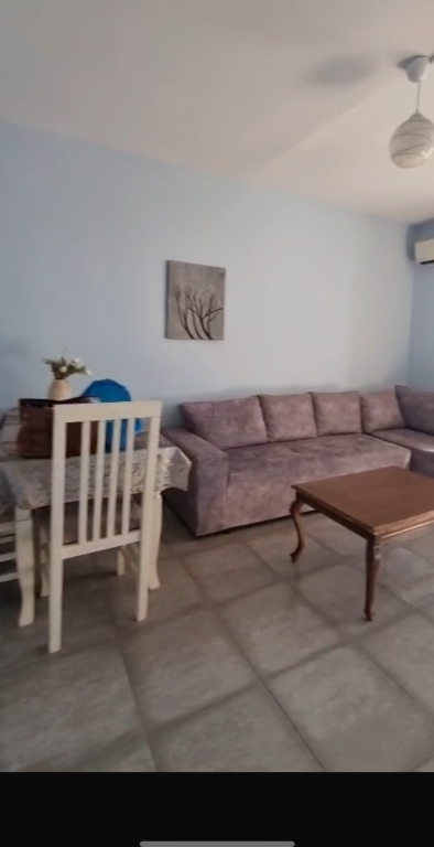 Apartament 1+1 per qera Laprake Spitali Ushtarak !