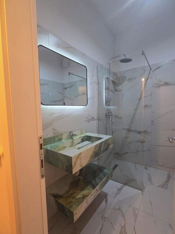 Jepet me qira apartament 1+1 – Porta e Re, Sauk, Tiranë