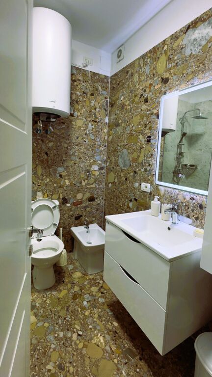 🏡 JEPET ME QIRA APARTAMENT 2+1+2 – LIQENI ARTIFICIAL, TIRANË 🌿✨