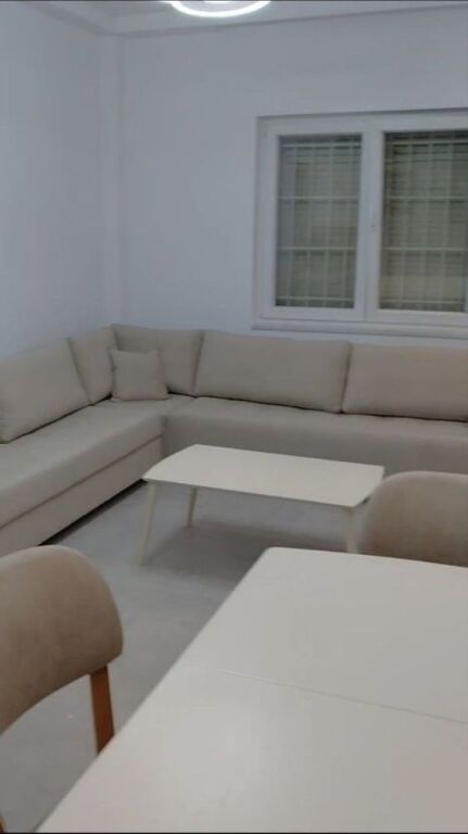 APARTAMENT 1+1 40,000 LEKE RRUGA E DIBRES