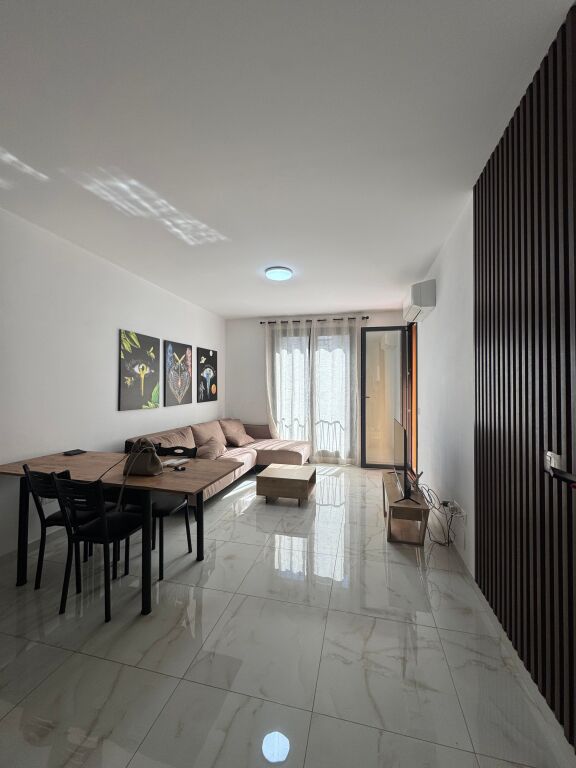 Apartament 1+1 me qira tek Pediatria