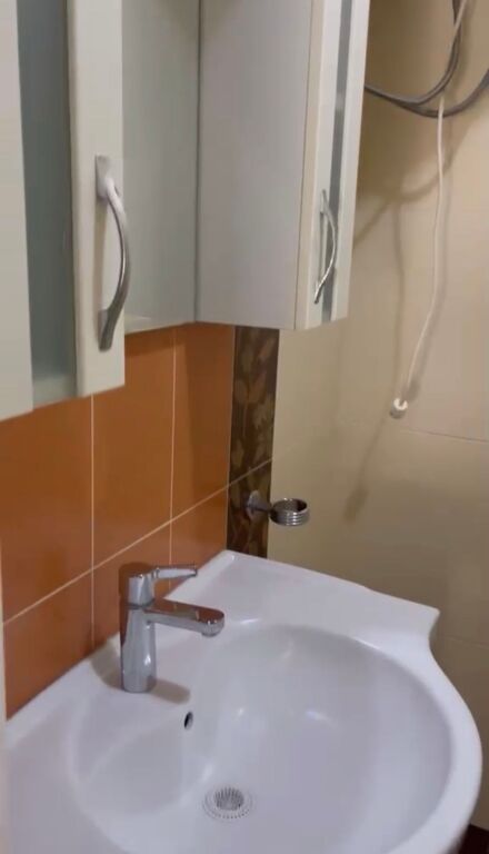 Qera, Apartament 2+1+2, prane Liceut Artistik, Tirane