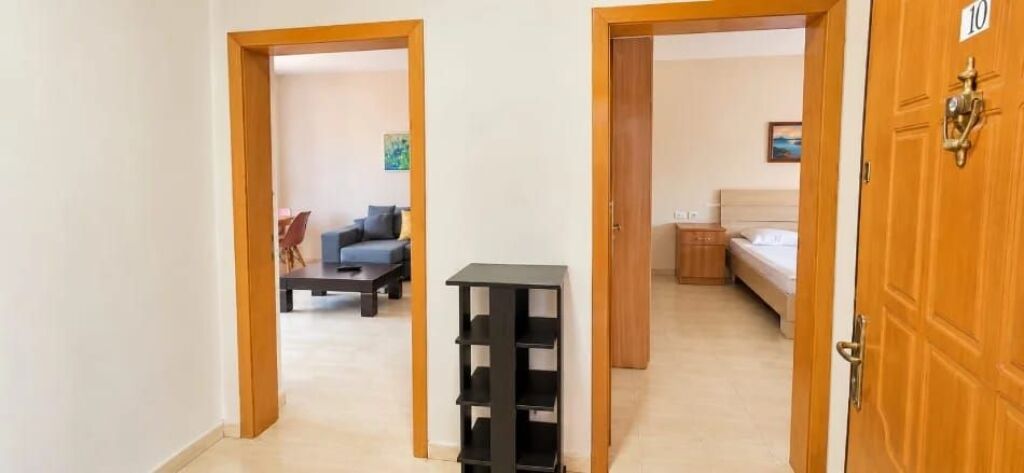 Qera, Apartament 1+1, Myslym Shyri, Tirane
