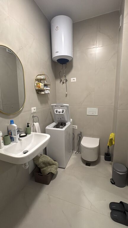 Appartamento 1+1 e Parcheggio in Affitto