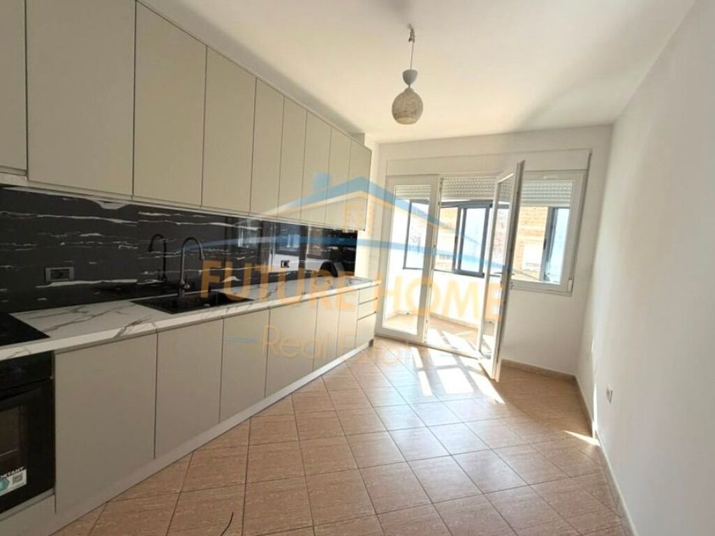 🏡 SHITET | APARTAMENT 2+1+2 | STACIONI I TRENIT, TIRANË