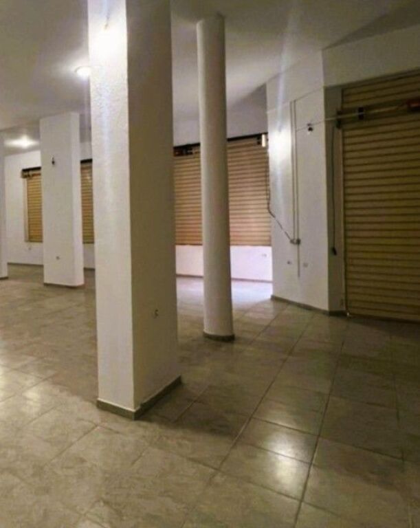 Ambient Biznesi me qira te Xhamlliku