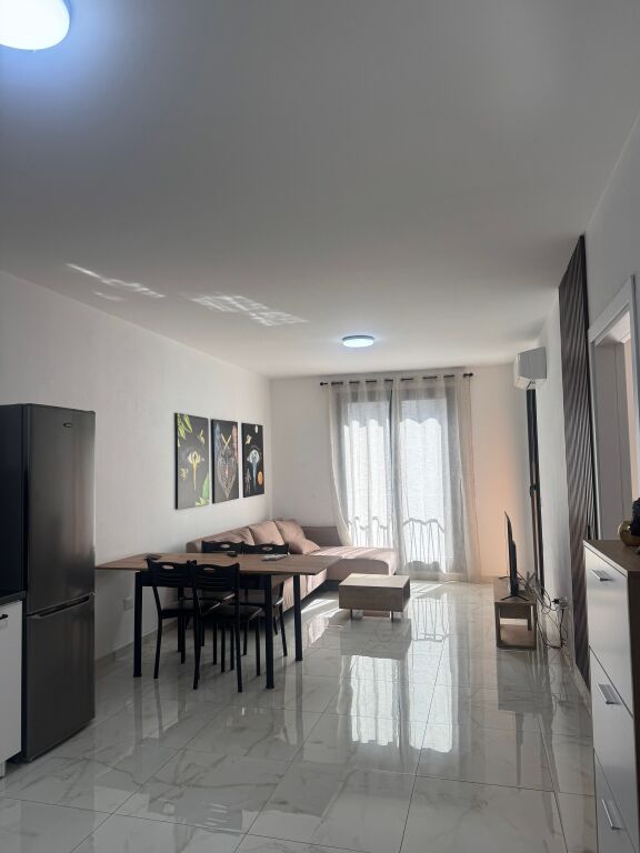 Apartament 1+1 me qira tek Pediatria