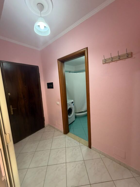 Appartamento in affitto ad Astir 1+1 arredato 50000 lek