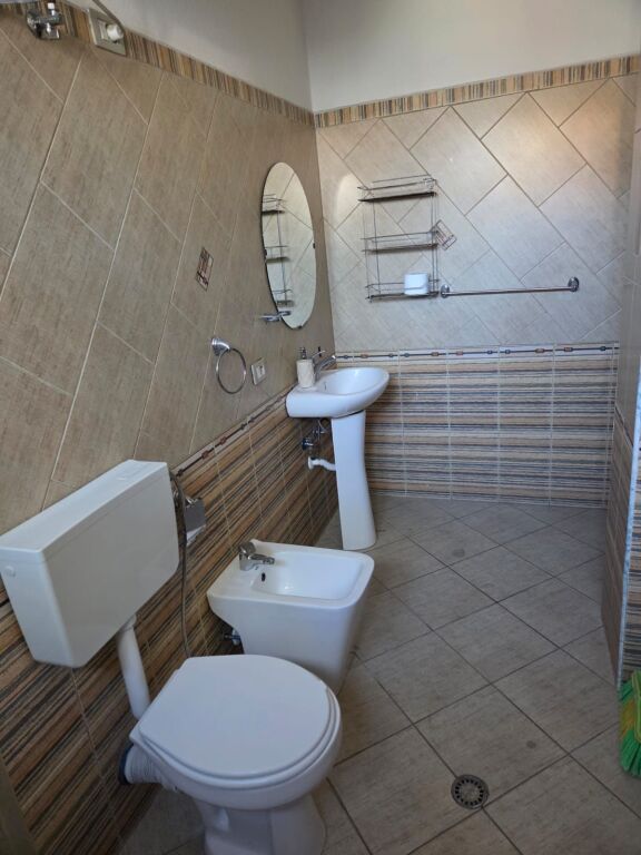 Qera | Vilë 2 + 1 | Fakulteti i Mjekësisë (Auditoret) | 500 €/muaj