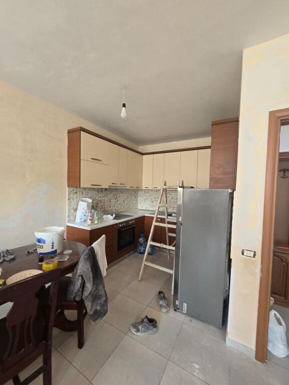 Affittasi appartamento 1+1 a Yzberisht