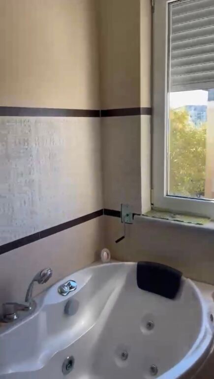 Qera, Apartament 2+1+2, prane Liceut Artistik, Tirane