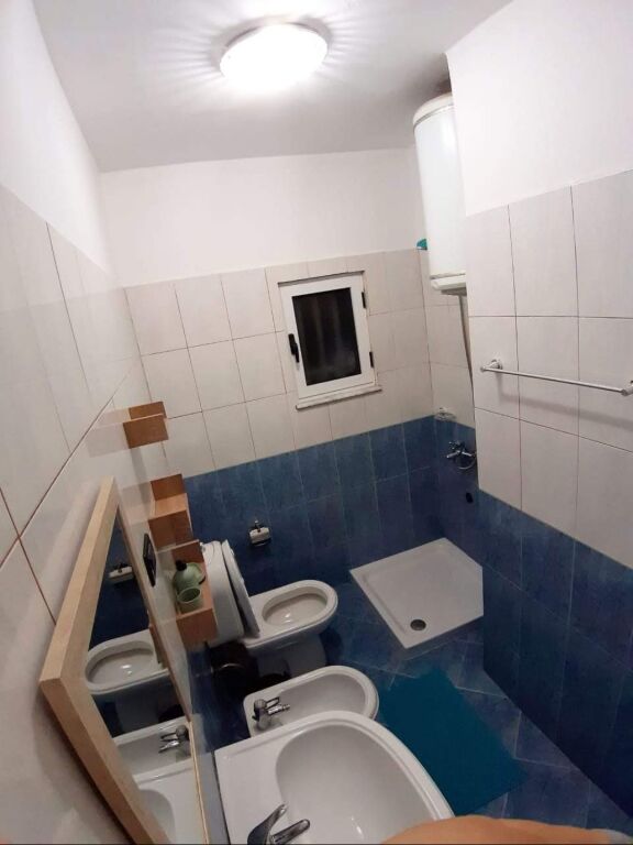 Casa in affitto vicino ai dormitori di ingegneria edile Zogu i Zi 21 anniversario di dicembre