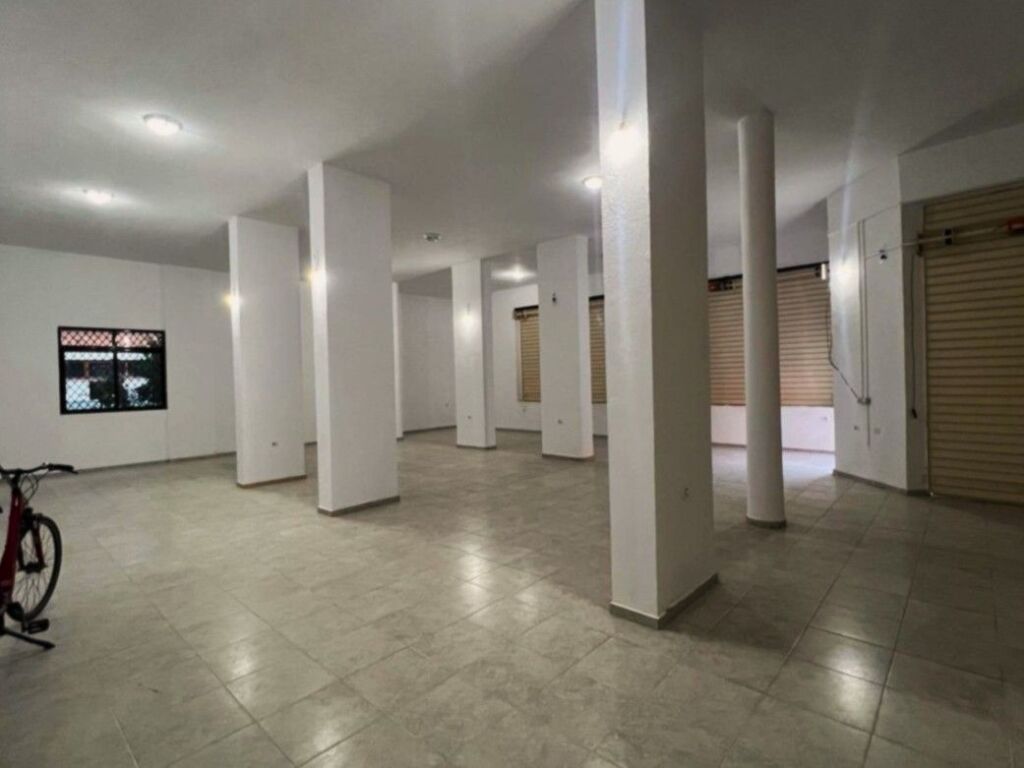Ambient Biznesi me qira te Xhamlliku